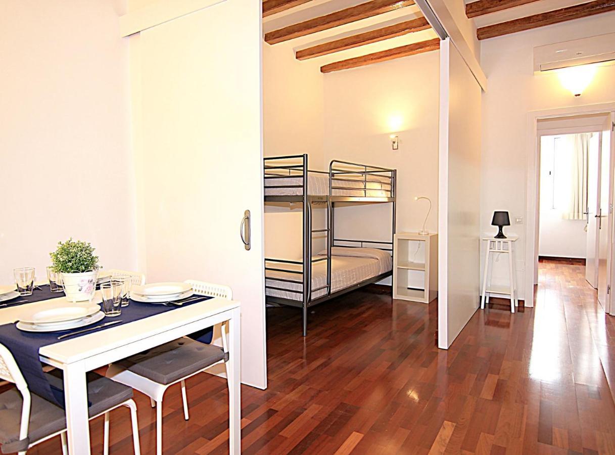 Muntanya - Apartment With Balcony Sagrada Familia Barcelona Luaran gambar